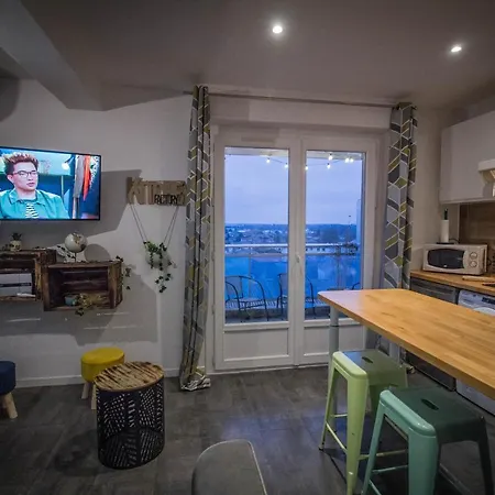 Centre Avec Balcon Et Parking